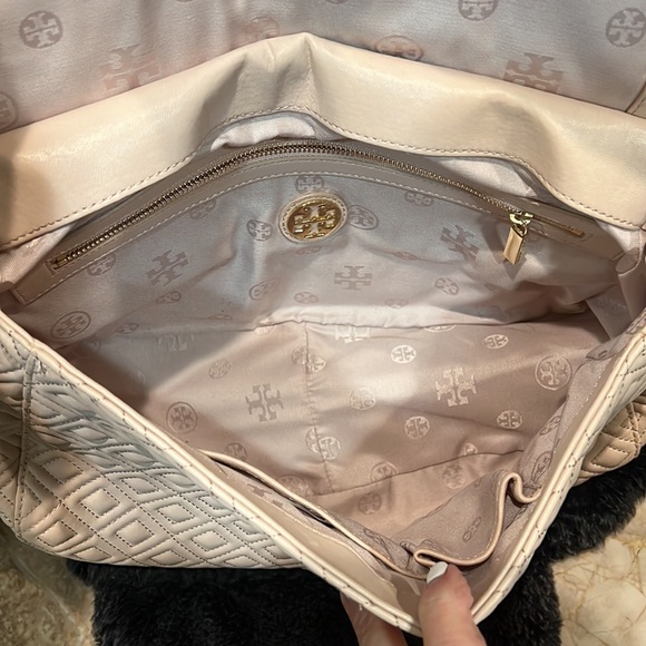 Tory Burch Marion Beige Quilted shoulder bag. Brand New with bag. - Picture 3 of 8